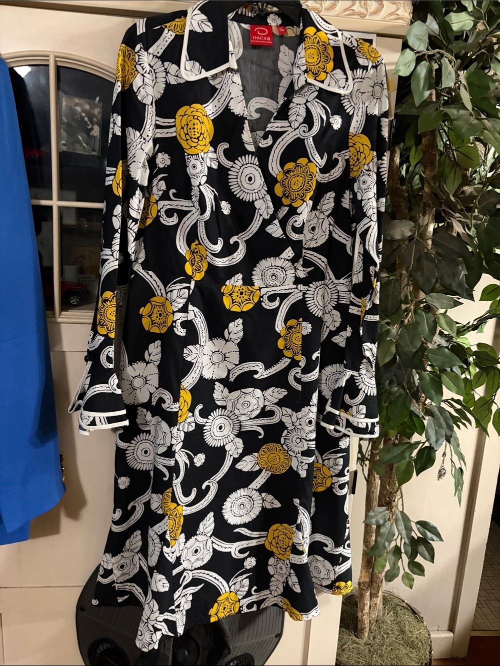 Oscar de la Renta Black Floral Print Dress with Yellow and White Accents